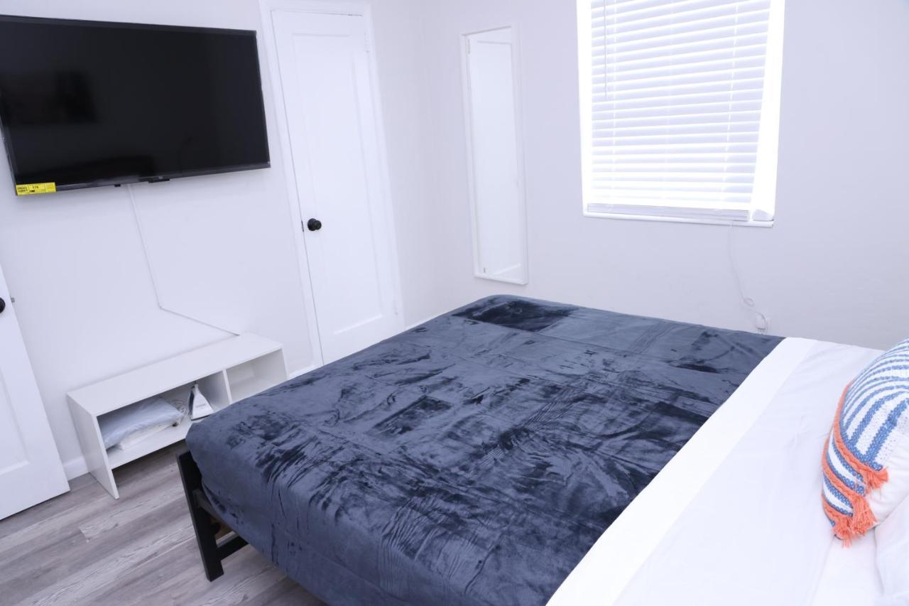 Douglas Rd Apartments ميامي المظهر الخارجي الصورة