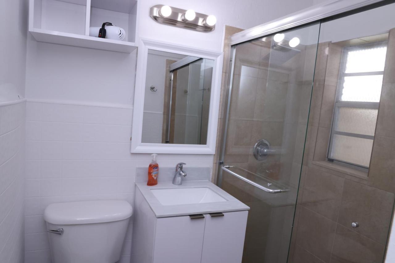 Douglas Rd Apartments ميامي المظهر الخارجي الصورة