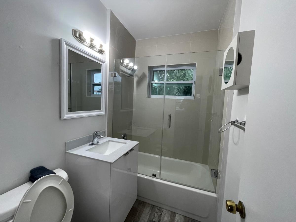 Douglas Rd Apartments ميامي المظهر الخارجي الصورة