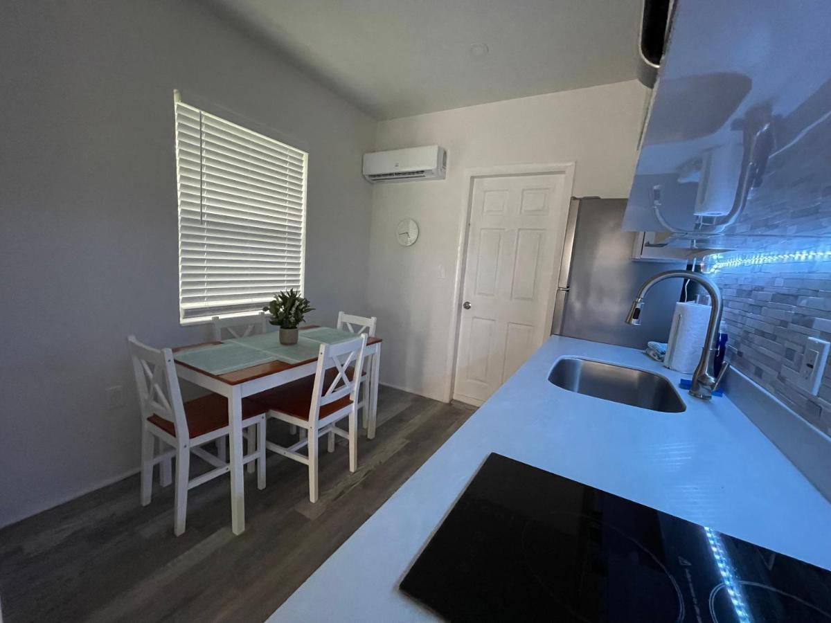 Douglas Rd Apartments ميامي المظهر الخارجي الصورة