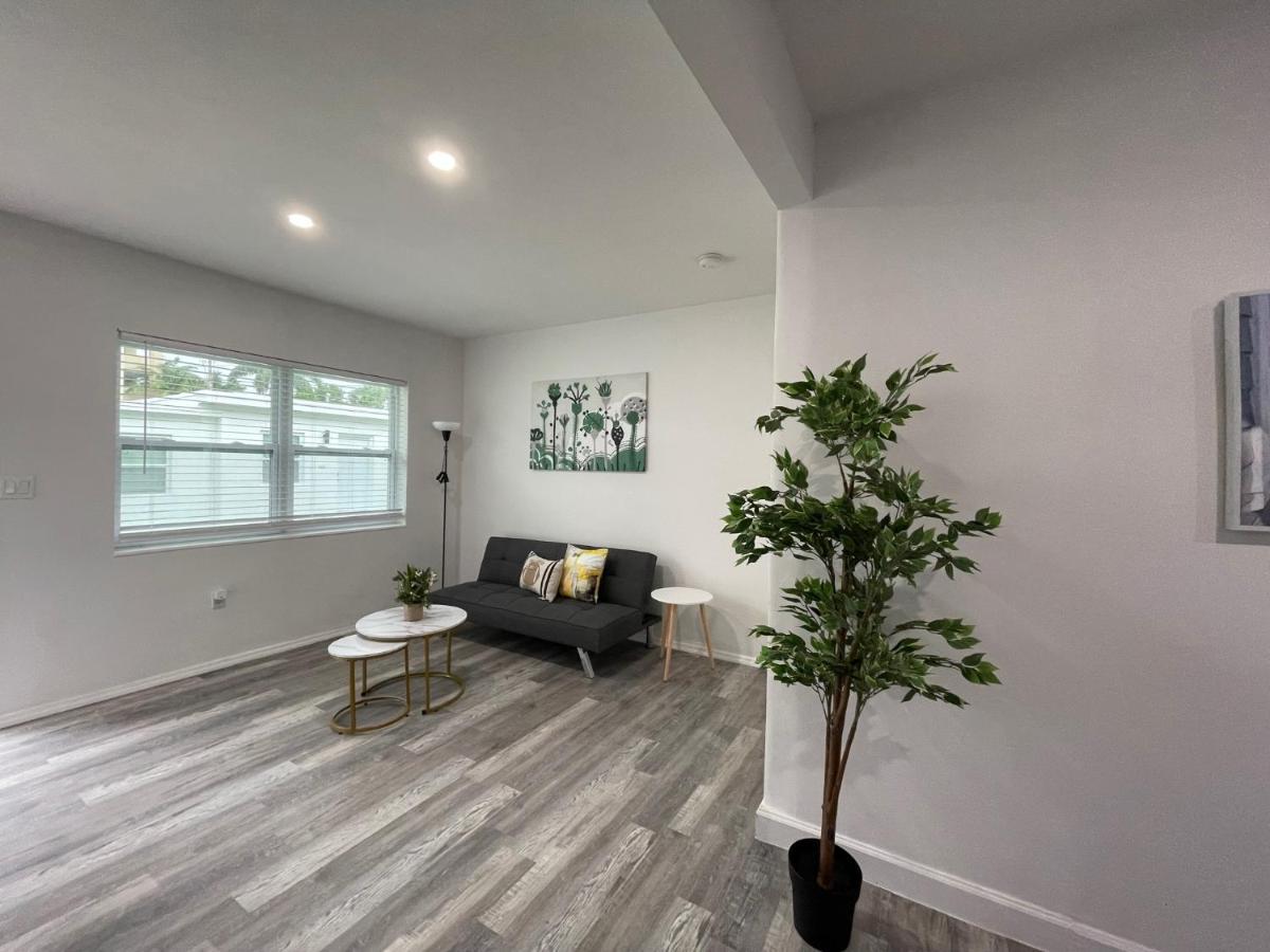 Douglas Rd Apartments ميامي المظهر الخارجي الصورة