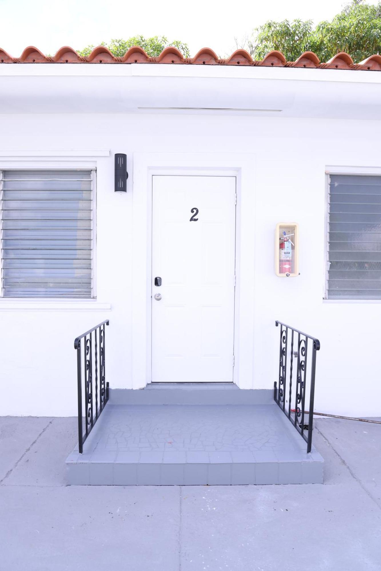 Douglas Rd Apartments ميامي المظهر الخارجي الصورة