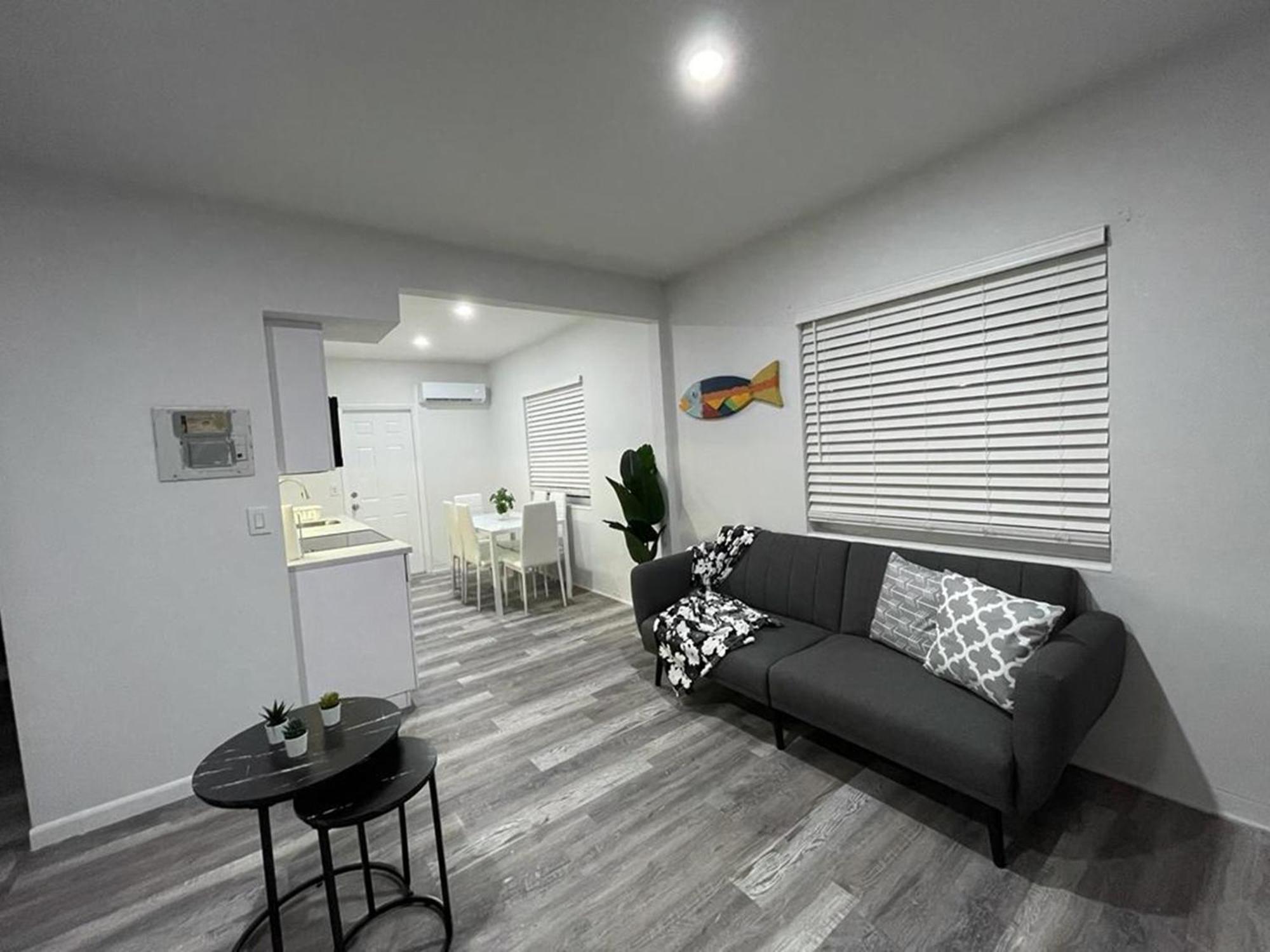 Douglas Rd Apartments ميامي المظهر الخارجي الصورة