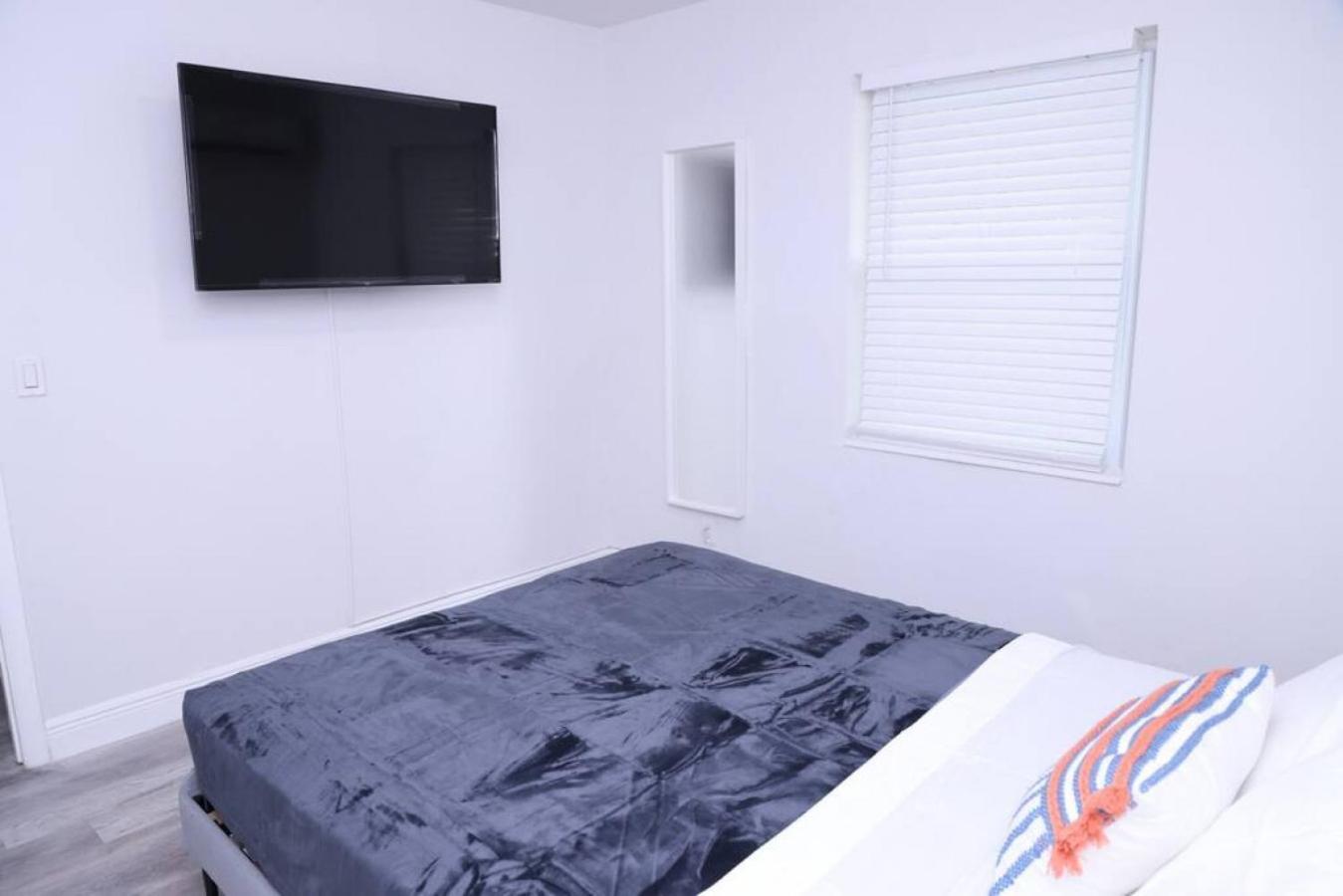 Douglas Rd Apartments ميامي المظهر الخارجي الصورة